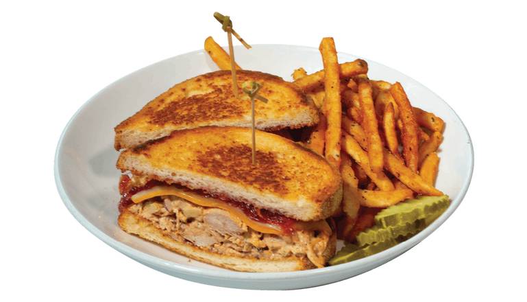 Order Chipotle Chicken Melt food online from Hopcat store, Indianapolis on bringmethat.com