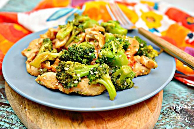 Order Chicken with Broccoli food online from CY Chinese Restaurant Szechuan Cuisine store, North Miami Beach on bringmethat.com