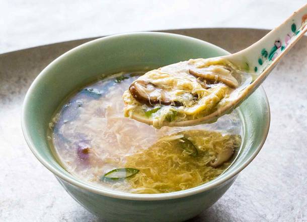 Order Beef with Egg White Soup Small  food online from Hong Kong Alleys Kitchen store, Union Park on bringmethat.com