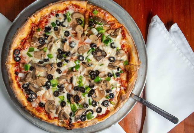 Order Veggie Deluxe Pizza food online from King's Pizza store, Daytona Beach on bringmethat.com