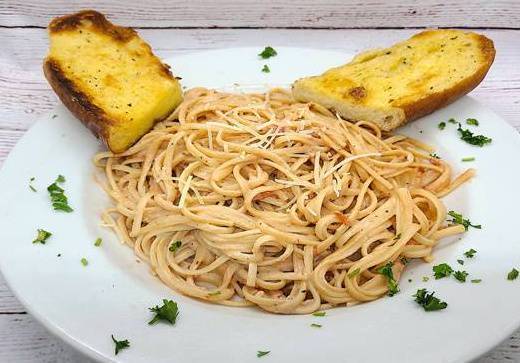 Order Tomato Cream Linguini food online from Selma Chicago Pizzeria store, Rancho Santa Margarita on bringmethat.com