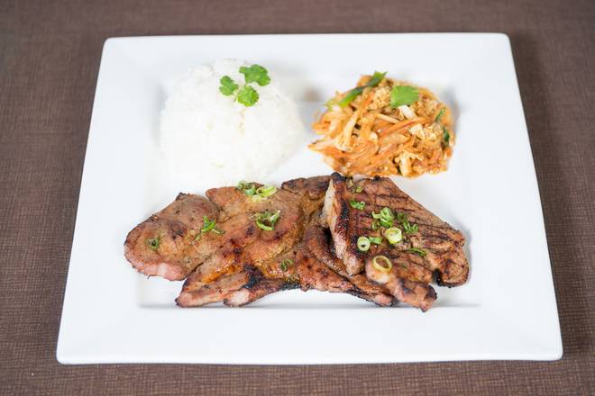 Order Grilled Pork Chop Sauteed Asian Greens Plate (돼지고기 석쇠구이) food online from Pho32 Shabu Shabu store, Palisades Park on bringmethat.com