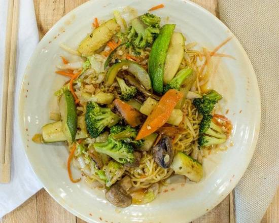 Order Vegetable Yakisoba food online from Hibachi Express store, Auburndale on bringmethat.com