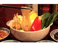 【麻辣湯】食べログ3.7 25種薬膳の痺辛火鍋・漢方白湯