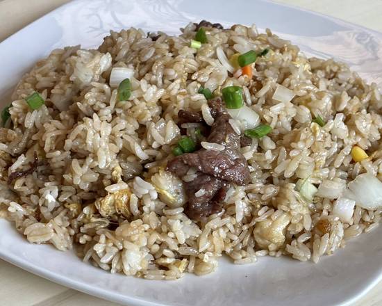 Order SINGNATURE FRIED RICE 炒饭 food online from Johnny Carinos Italian Restaurant store, San Antonio on bringmethat.com