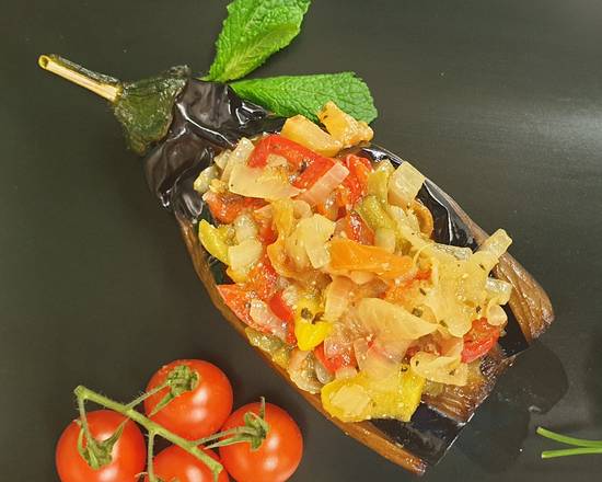 Aubergine farcie aux légumes