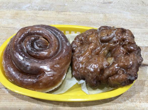 Order Cinnamon Roll Donut Large food online from Cajun Donuts store, Wylie on bringmethat.com