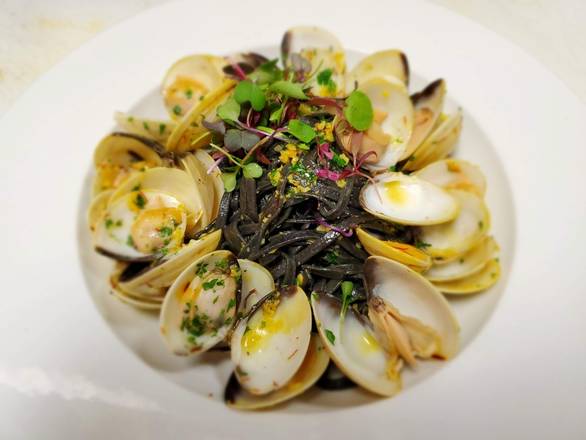 Order Vongole food online from Mangia E Bevi store, Oceanside on bringmethat.com