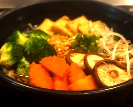 Order R8. Veggie Udon food online from Ninja Ramen & Thai store, Corpus Christi on bringmethat.com
