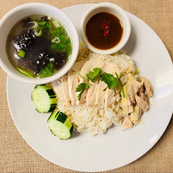 Order 57. Hainam Chicken food online from Hot Thai Restaurant store, Los Angeles on bringmethat.com