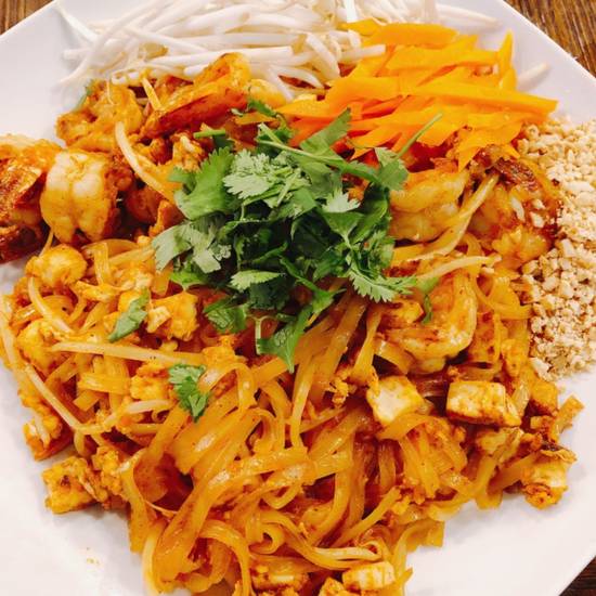 Order Pad Thai Noodle food online from Pho Sho Fusion House store, Porterville on bringmethat.com