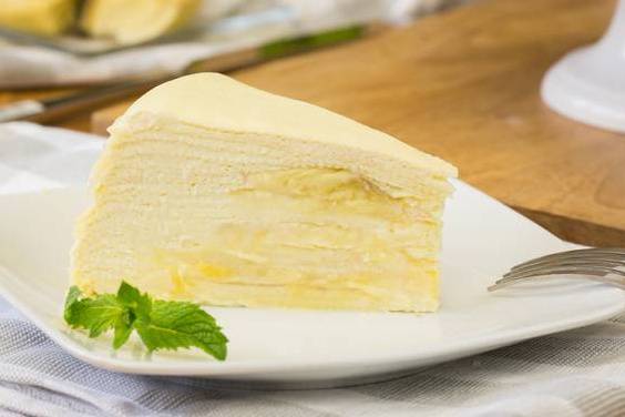 Order Durian Crepe Cake 榴莲千层蛋糕 food online from Kyuramen 九汤屋 store, Cherry Hill on bringmethat.com