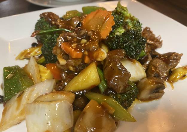 Order Spicy Garlic Sauce Beef food online from Rice Bistro store, Port Orange on bringmethat.com