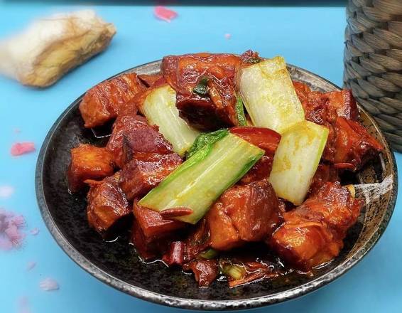 Order 农家小白菜烧肉Pork belly & bok choy w/ brown sauce food online from Fashion Wok store, Sunnyvale on bringmethat.com