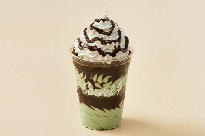 Order Mint Chocolate Chip Sundae Dasher® food online from Carvel store, Miami on bringmethat.com