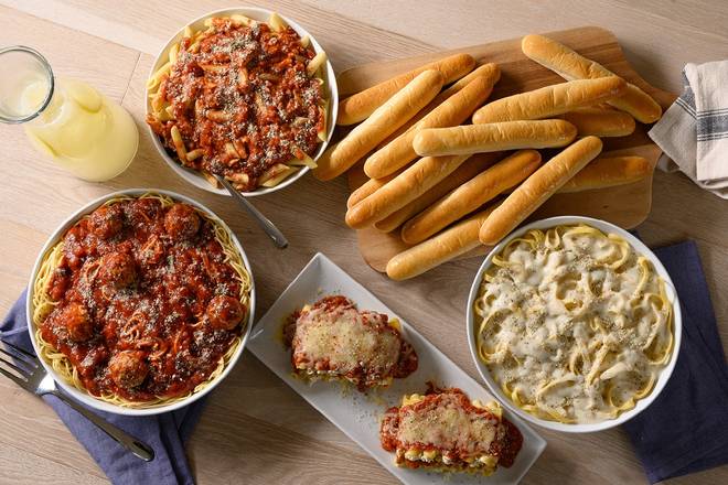 Order Ultimate Sampler Family Meal food online from Fazoli's store, Lexington-Fayette on bringmethat.com