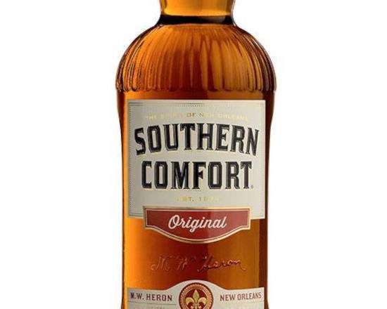Order Southern Comfort 750 ml food online from Market Square Liquors And Fine Wine store, Tallahassee on bringmethat.com
