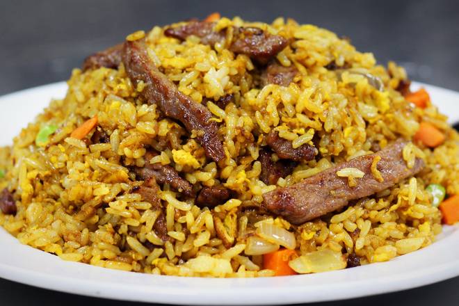 Order R3. Beef Fried Rice (Qt) food online from Captain King's Seafood City store, Memphis on bringmethat.com