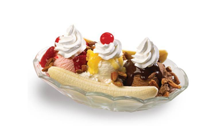 Order Banana Royale Sundae food online from Oberweis Dairy store, Elgin on bringmethat.com