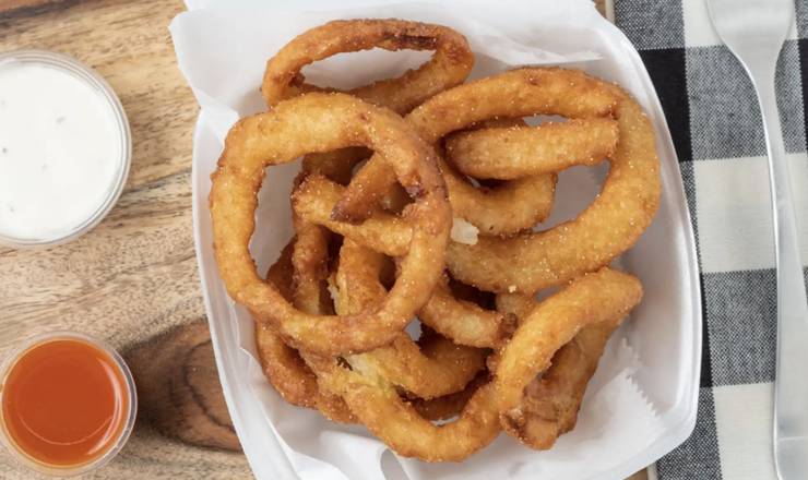 Order Onion Rings food online from J Lemon Pepper Fish & Chicken store, Jacksonville on bringmethat.com