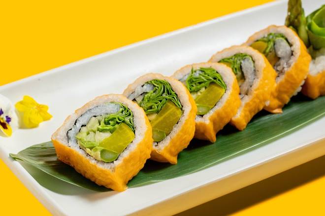 Order VEGETABLE ROLL food online from Moshi Moshi store, Miami on bringmethat.com