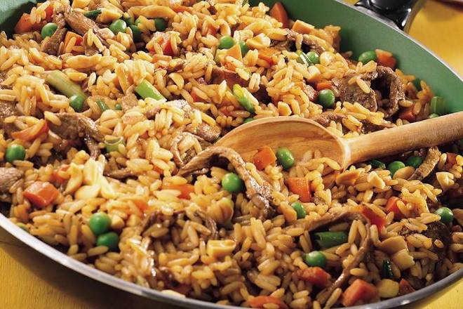 Order Beef Fried Rice food online from Hong Kong Alleys Kitchen store, Union Park on bringmethat.com