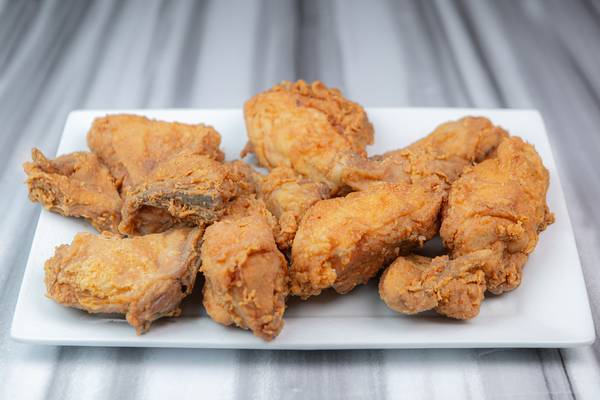 Order 8pc Chicken Combo food online from Penguin Point store, Elkhart on bringmethat.com