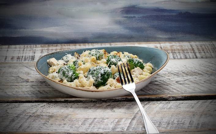 Order Chicken and Broccoli Pasta food online from Margaritaville - Front Beach Rd store, Panama City Beach on bringmethat.com