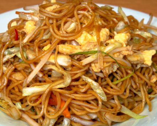 Order Veggie Chow Mein food online from JA Jiaozi Authentic Dumplings store, Irvine on bringmethat.com