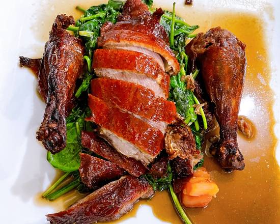 Order Mandarin Duck food online from Baramee Thai Restaurant store, San Pedro on bringmethat.com