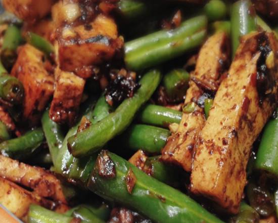 Order Tofu & String Bean Garlic Sauce 魚香豆腐四季豆 food online from Jin Ding Restaurant store, Bryn Mawr on bringmethat.com