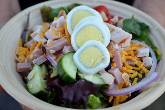 Order CHEF SALAD  food online from Lito's Kitchen store, Garland on bringmethat.com