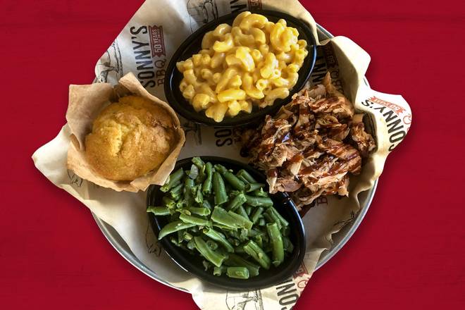 Order Pulled Chicken food online from Sonny's BBQ - 67th St store, Bradenton on bringmethat.com