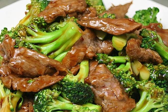 Order Beef with Broccoli food online from Golden Garden store, Buffalo on bringmethat.com