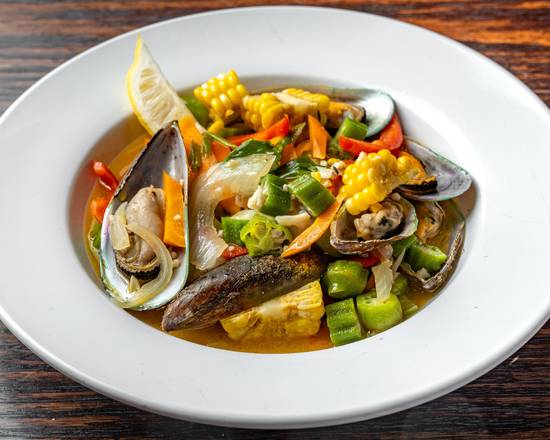 Order Breezes Mussels food online from Breezes Island Grill store, New York on bringmethat.com