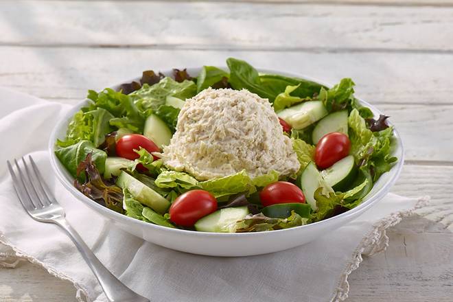 Order Classic Salad  food online from Chicken Sammy's store, Panama City Beach on bringmethat.com