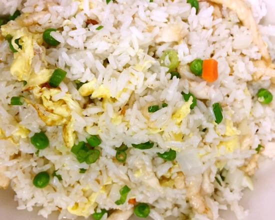 Order 503.Fried Rice w Chicken 鸡炒饭 food online from China Chalet store, Florham Park on bringmethat.com