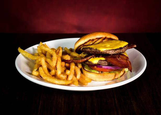 Order Classic Cheeseburger food online from Aspen Creek Grill store, Noblesville on bringmethat.com