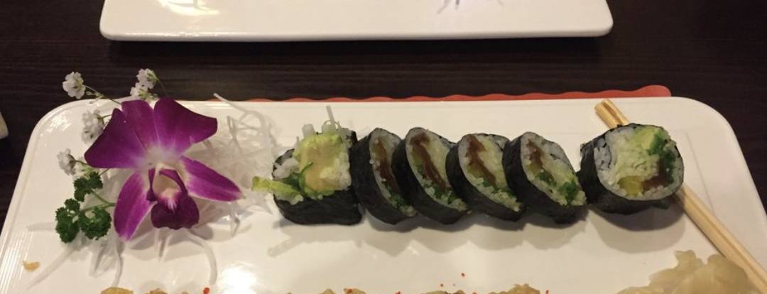 Order Veggie Combo Roll food online from Sushi Bear Sushi & Grill store, Jacksonville on bringmethat.com