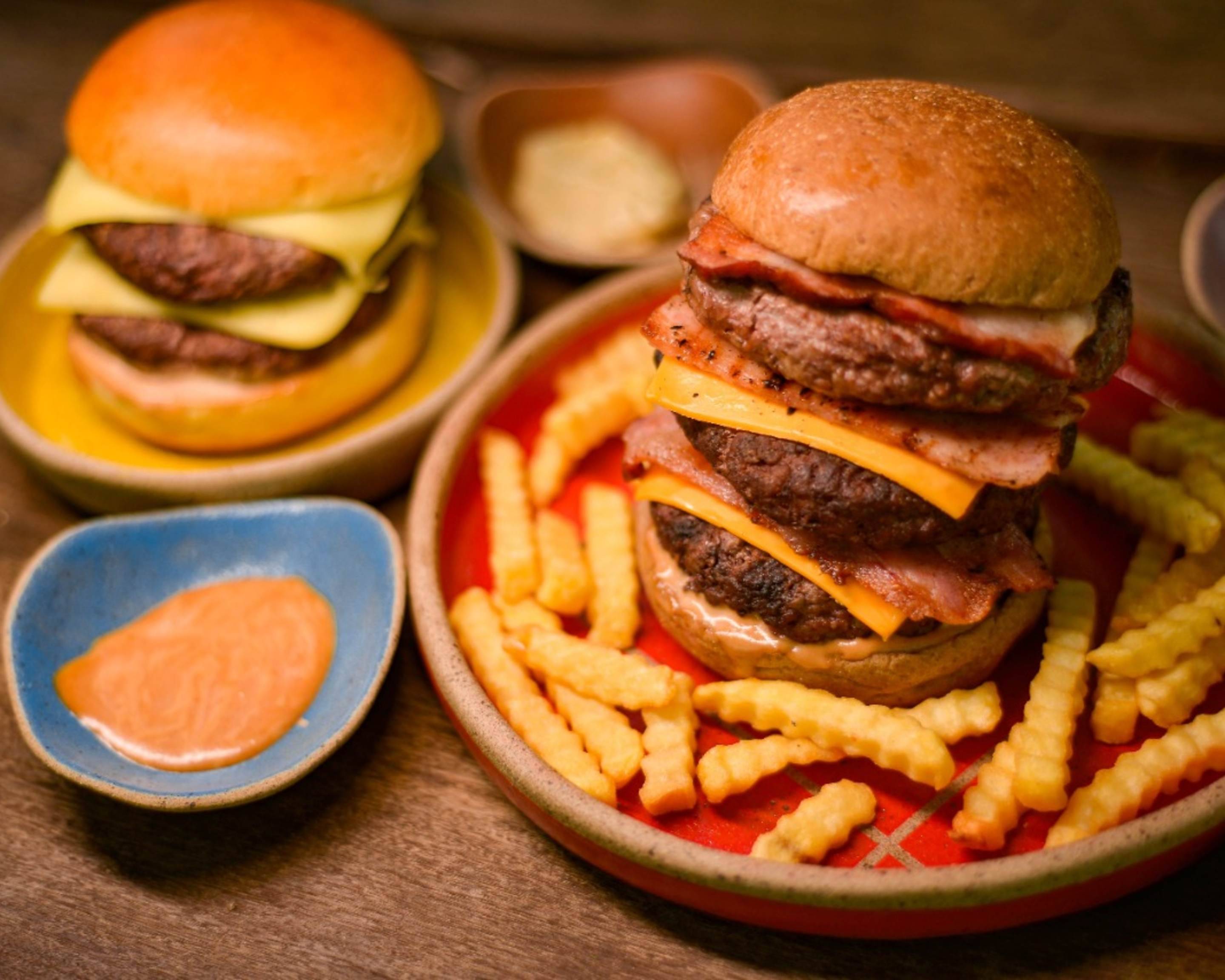 Jonny Quest Burger Delivery in Brasília  Menu and Prices - Uber Eats