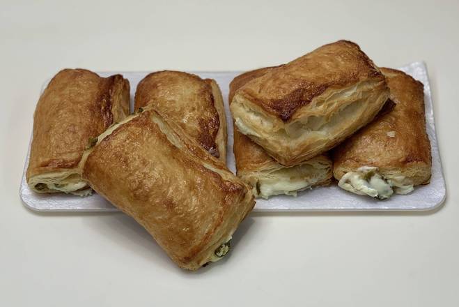 Order Jalapeño Cream Cheese Croissant - X6 in a Box food online from Lb Cake Stop store, Baldwin Park on bringmethat.com