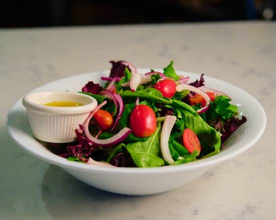 Order Garden Salad food online from Passione pizzeria and market store, Los Angeles on bringmethat.com