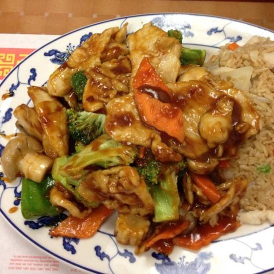 Order C17. Szechuan Chicken food online from Excel Chinese Restaurant store, South Chesterfield on bringmethat.com