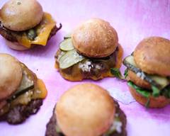 Hotline Burgers - Tours