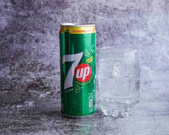 Order 7 Up (Can) food online from Chicken Salad Bar store, New York on bringmethat.com