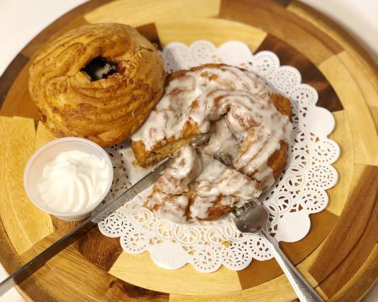 Order Cinnamon Roll w/ Coconut Cream Frosting (V) food online from Shambala Bakery And Bistro store, Mount Vernon on bringmethat.com