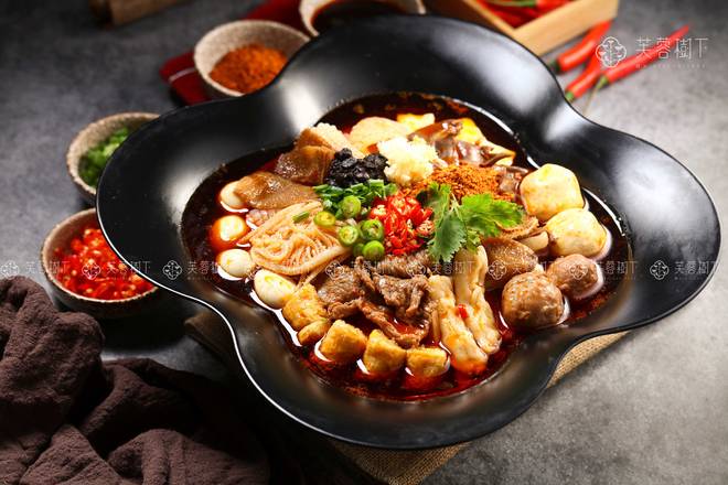 Order Hibiscus Tree hotpot for 3-4.三到四人份冒菜 food online from Hibiscus Tree 芙蓉树下 store, City Of Industry on bringmethat.com
