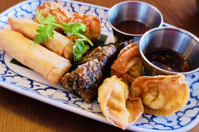 Order Golden Fritters food online from Jai Dee Restaurant store, New York on bringmethat.com
