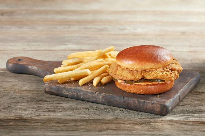 Order Spicy Crispy Chicken Sandwich food online from Huddle House store, Cleveland on bringmethat.com