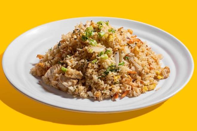 Order CHICKEN FRIED RICE food online from Moshi Moshi store, Miami on bringmethat.com